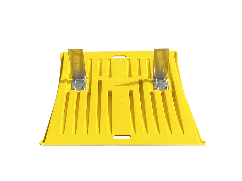 Portable Plastic Dock Plate For Hand Trucks, 36"Lx35"Wx5"H, 750 Lb. Capacity