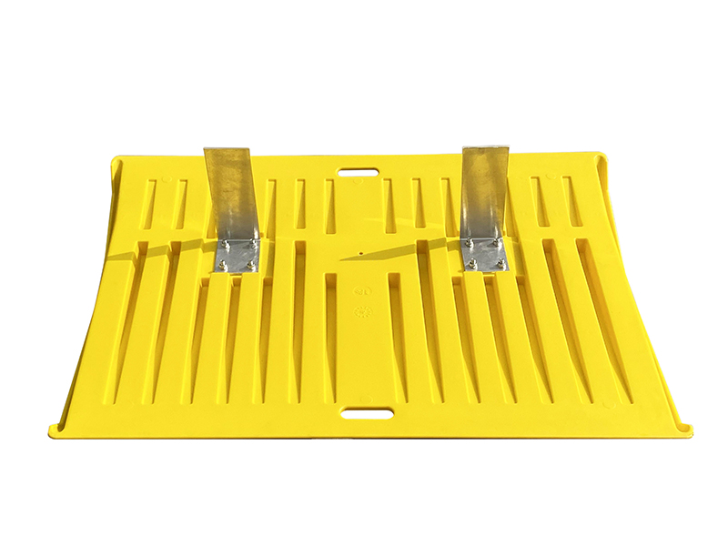 Portable Plastic Dock Plate For Hand Trucks, 36"Lx48"Wx5"H, 750 Lb. Capacity