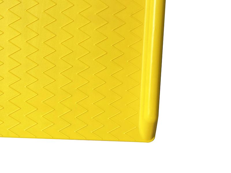 Portable Plastic Dock Plate For Hand Trucks, 36"Lx48"Wx5"H, 750 Lb. Capacity